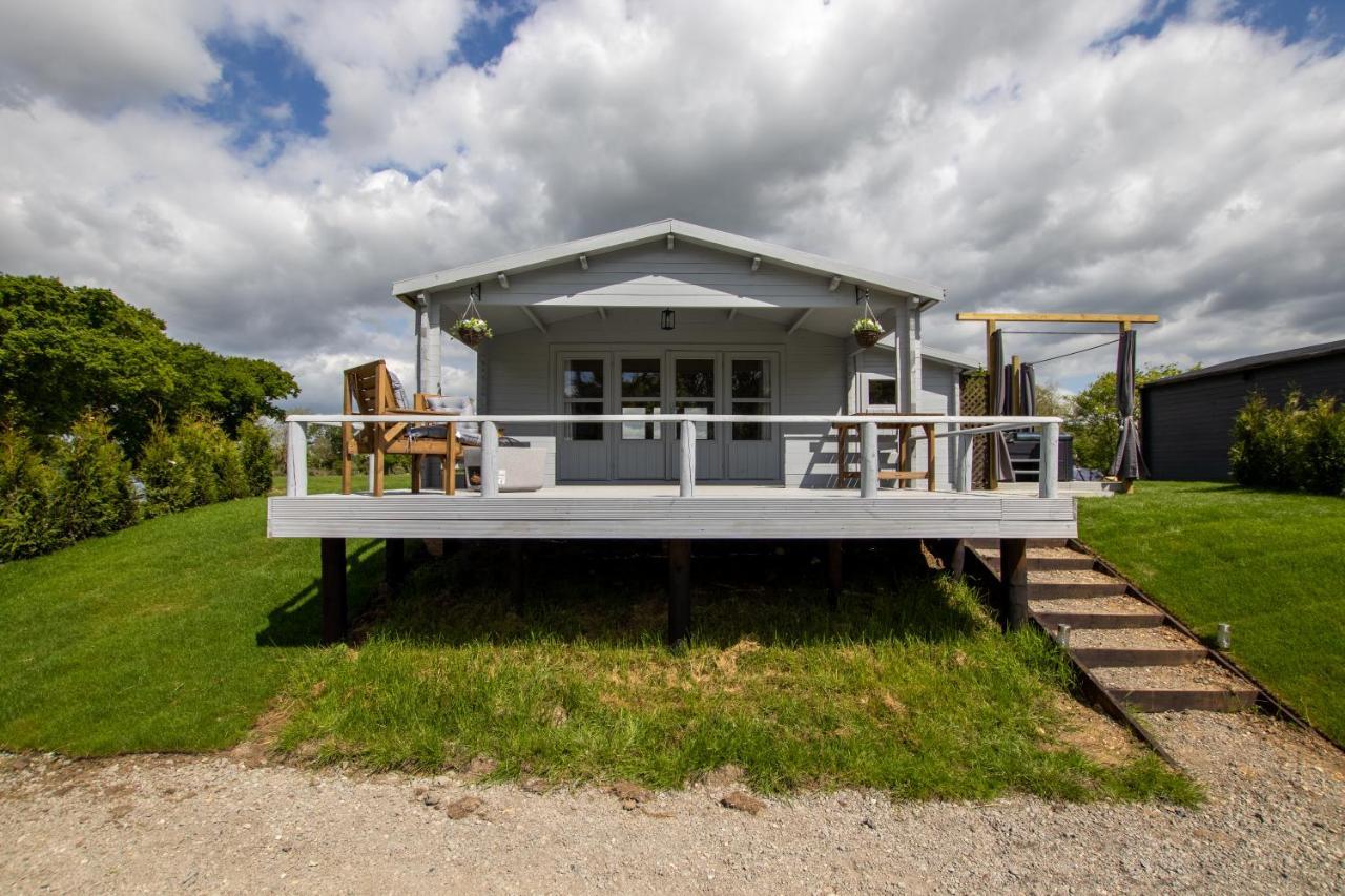 ארונדל Choller Lake Lodges - Primrose Cabin With Private Hot Tub מראה חיצוני תמונה