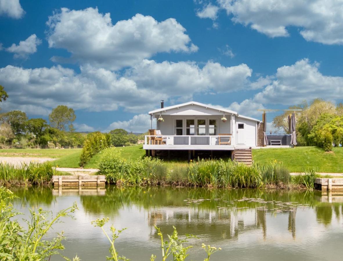 ארונדל Choller Lake Lodges - Primrose Cabin With Private Hot Tub מראה חיצוני תמונה