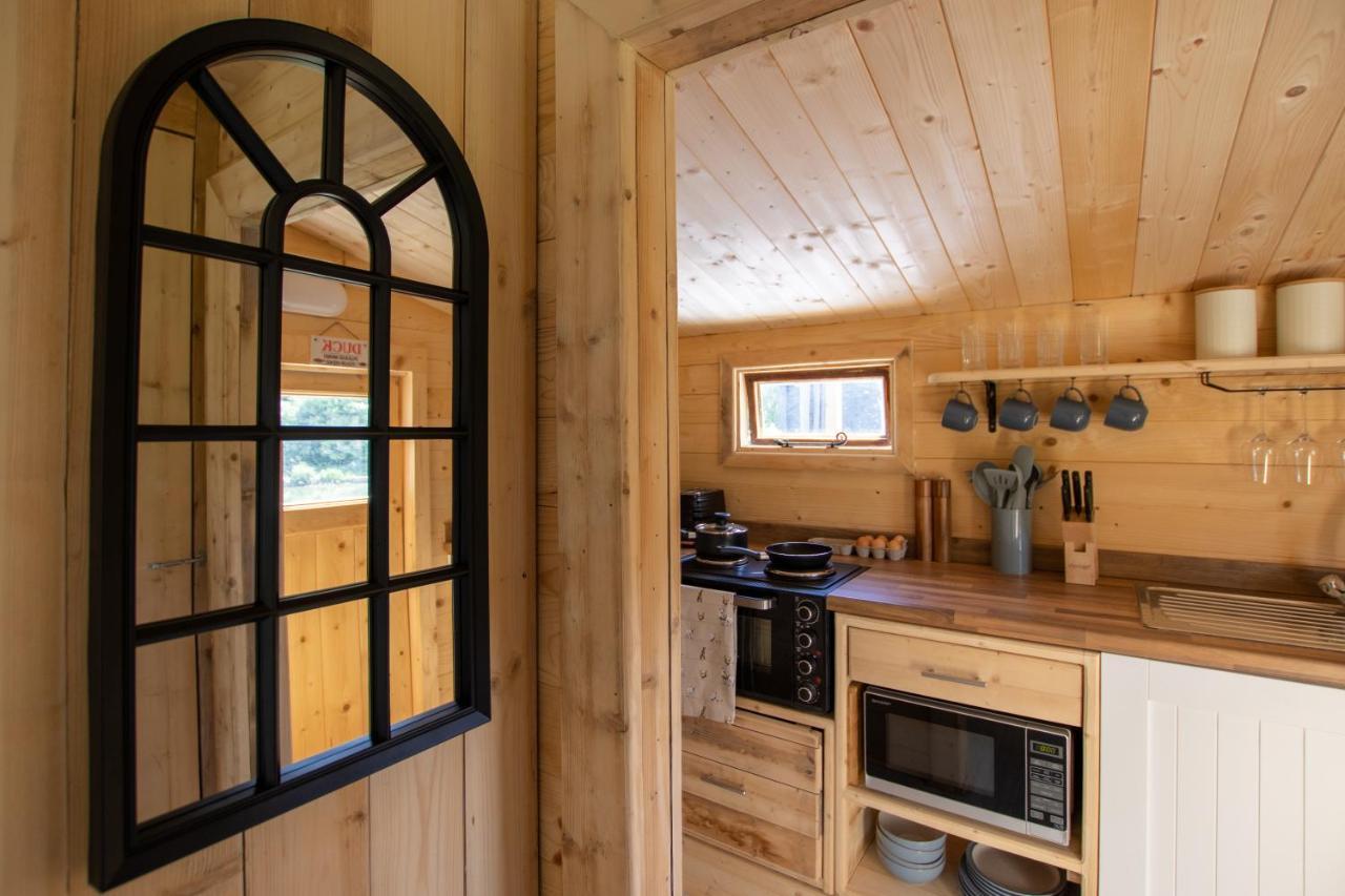 ארונדל Choller Lake Lodges - Primrose Cabin With Private Hot Tub מראה חיצוני תמונה