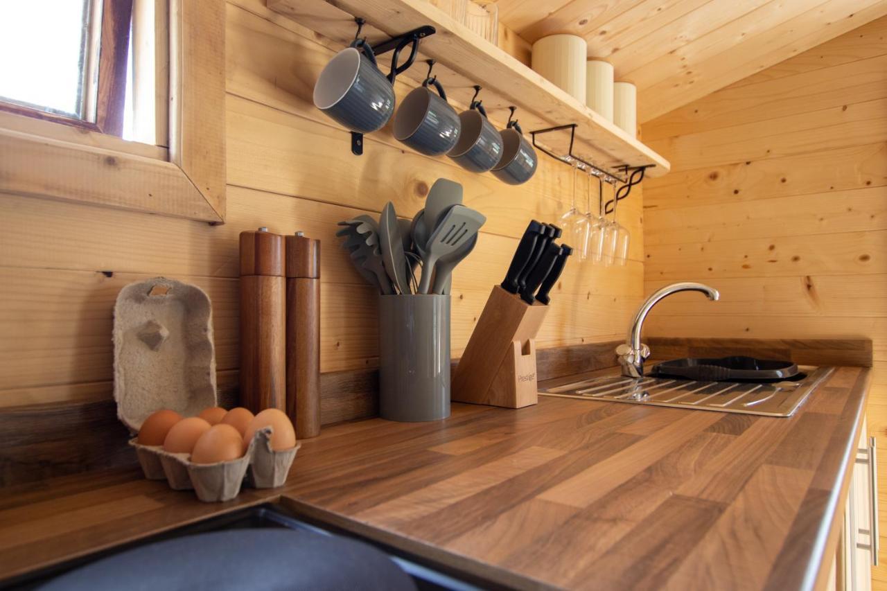 ארונדל Choller Lake Lodges - Primrose Cabin With Private Hot Tub מראה חיצוני תמונה