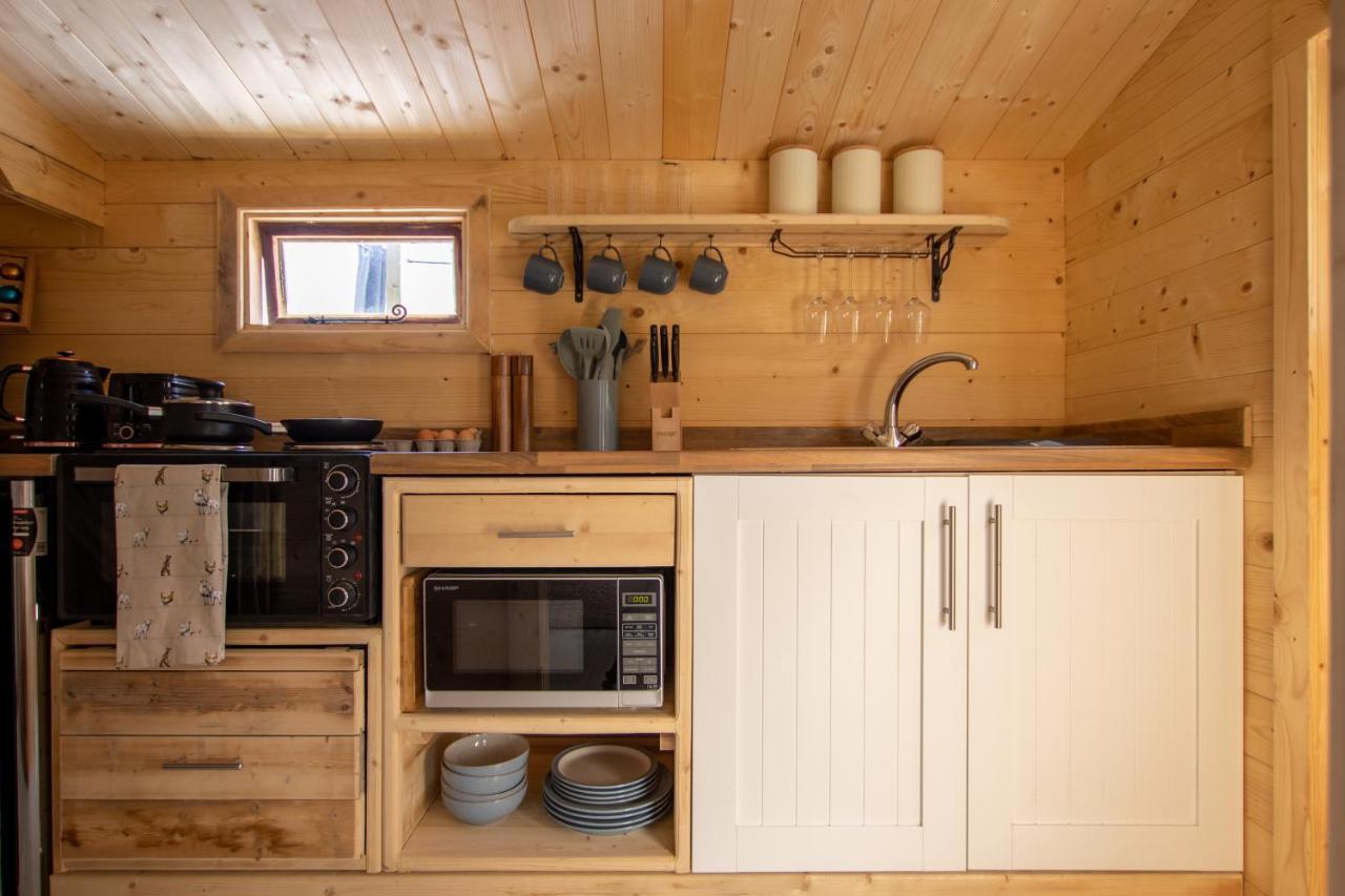 ארונדל Choller Lake Lodges - Primrose Cabin With Private Hot Tub מראה חיצוני תמונה