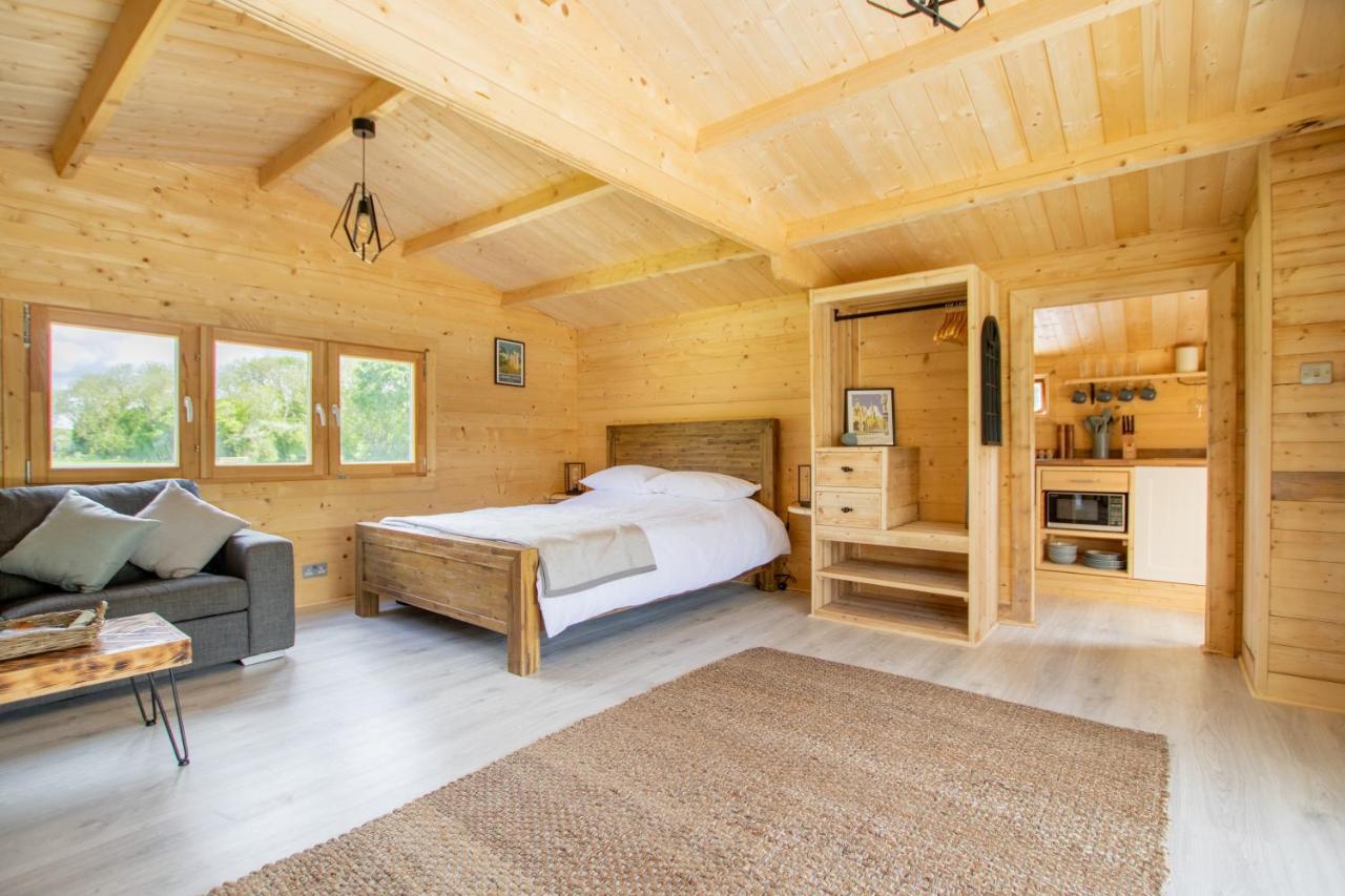 ארונדל Choller Lake Lodges - Primrose Cabin With Private Hot Tub מראה חיצוני תמונה