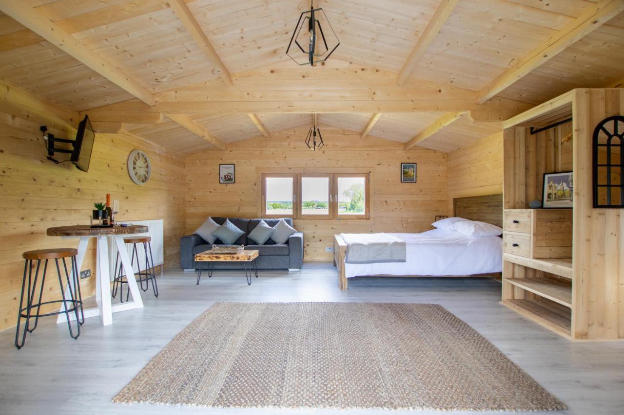 ארונדל Choller Lake Lodges - Primrose Cabin With Private Hot Tub מראה חיצוני תמונה