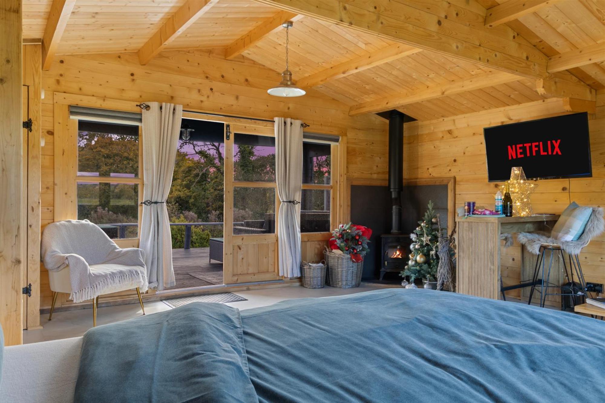 ארונדל Choller Lake Lodges - Primrose Cabin With Private Hot Tub מראה חיצוני תמונה